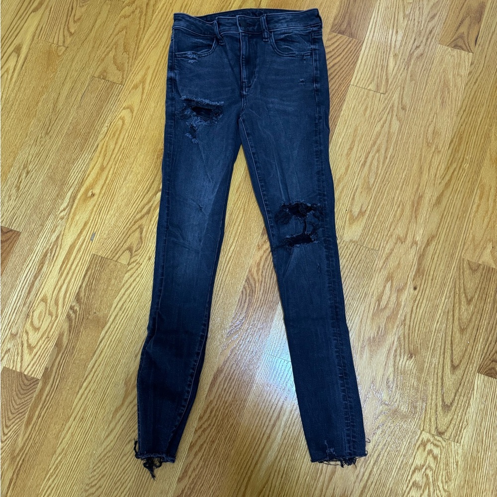 New American Eagle jeans. Size 6 Long, great condition.